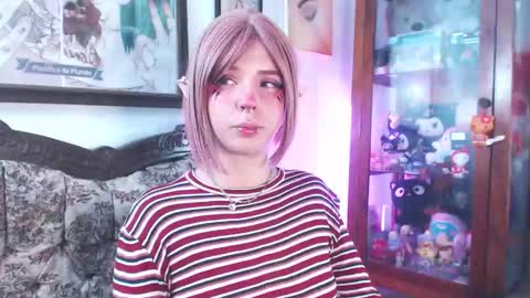 Snapshot of kitsunearineko chatting on 10-16-25, 01:28 Ari Keimiwrights online show from 10-16-25, 01:28