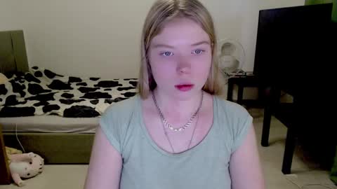 Jennyblonde and Emmabrunette online show from 12-16-24, 10:29