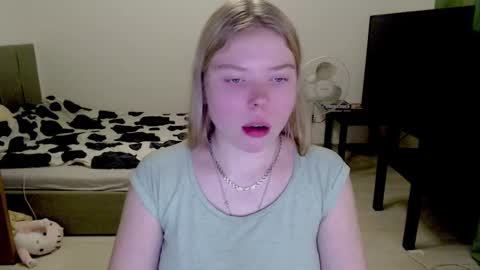 Jennyblonde and Emmabrunette online show from 12-16-24, 01:32