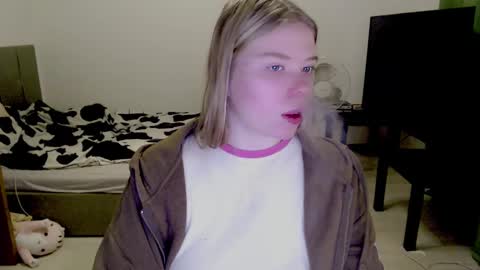 Jennyblonde and Emmabrunette online show from 12-18-24, 06:53