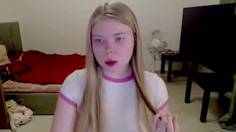 Jennyblonde and Emmabrunette online show from 02-05-25, 05:31