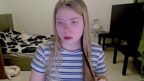 Jennyblonde and Emmabrunette online show from 02-23-25, 12:51