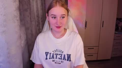 Snapshot of kitten_sun chatting on 02-23-25, 01:53 kitten_sun online show from 02-23-25, 01:53