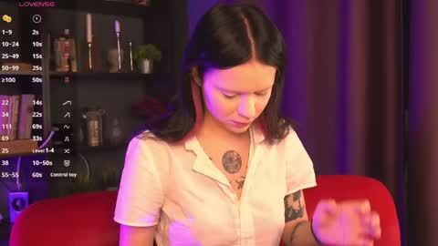 Snapshot of kittenlolla chatting on 04-14-26, 07:14 Lolla online show from 04-14-26, 07:14