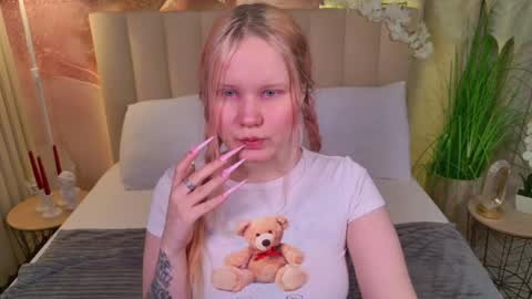 Snapshot of kittenxoann chatting on 04-10-26, 05:39 kittenxoann online show from 04-10-26, 05:39