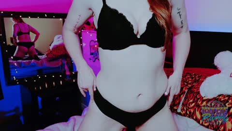Kittie Purry online show from 01-11-25, 01:43