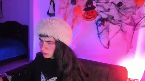 Snapshot of kitty__chs chatting on 11-11-25, 01:55 kitty__chs online show from 11-11-25, 01:55