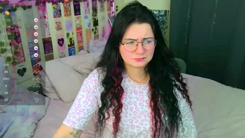 kitty_and_william online show from 10-11-25, 04:05