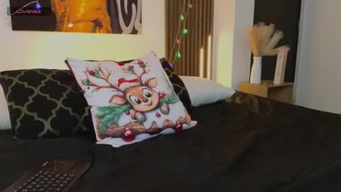 Snapshot of kitty_bombon chatting on 11-29-25, 08:23 Kitty Bombon online show from 11-29-25, 08:23