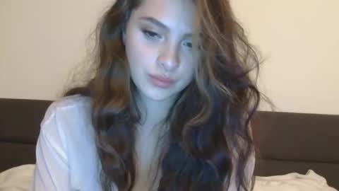 Snapshot of kitty_cat_katie chatting on 10-16-25, 04:24 Katies Pussy Cat online show from 10-16-25, 04:24