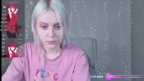 Snapshot of kitty_dora chatting on 10-01-25, 09:04 Evelyn online show from 10-01-25, 09:04