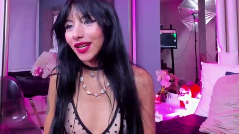 Snapshot of kitty_eliffe chatting on 03-05-25, 10:43 kitty online show from 03-05-25, 10:43