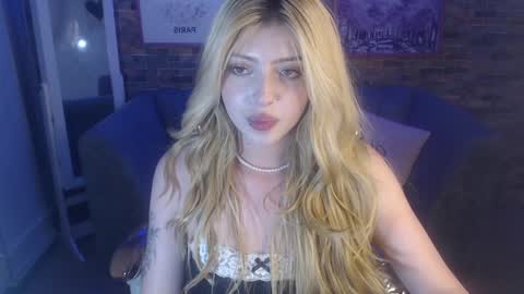 kitty_fox_b online show from 12-21-24, 06:55