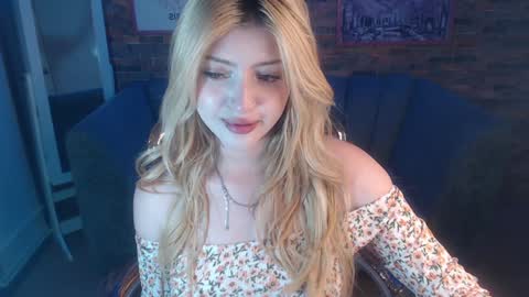 kitty_fox_b online show from 12-23-24, 03:55