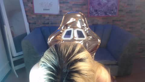 kitty_fox_b online show from 12-26-24, 03:53