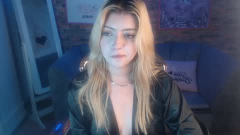 kitty_fox_b online show from 01-08-25, 03:39
