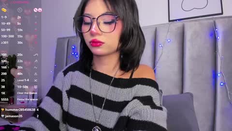 Camila online show from 12-23-24, 05:28