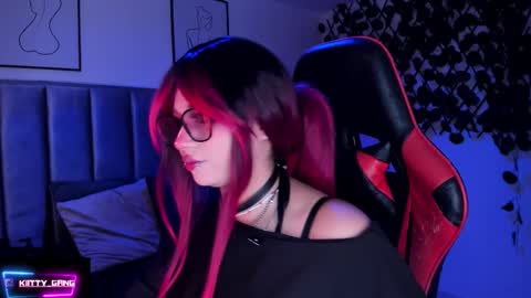 Camila online show from 10-11-25, 03:06