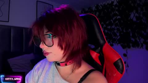 Camila online show from 10-15-25, 02:01