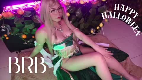 Snapshot of kitty_malach chatting on 11-18-25, 04:17 Kitty online show from 11-18-25, 04:17