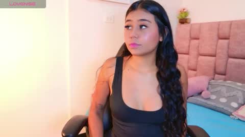 Snapshot of kitty_rose__ chatting on 11-19-25, 07:14 Kitty Rose online show from 11-19-25, 07:14