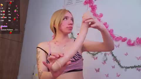  Kitty  online show from 09-13-25, 09:03