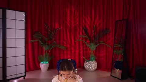 Snapshot of kittycaitlin chatting on 10-14-25, 11:27 Katya online show from 10-14-25, 11:27