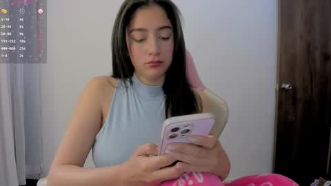 Snapshot of kittyfeet2 chatting on 03-04-26, 05:30 kitty online show from 03-04-26, 05:30