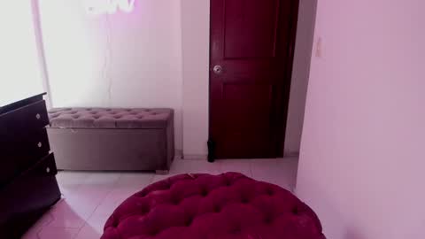 Snapshot of kittyhotts chatting on 01-22-25, 02:24 Sari bell online show from 01-22-25, 02:24