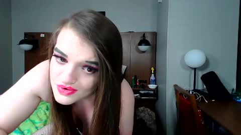 Snapshot of kittykat_1999 chatting on 02-01-25, 04:46 kittykat 1999 online show from 02-01-25, 04:46