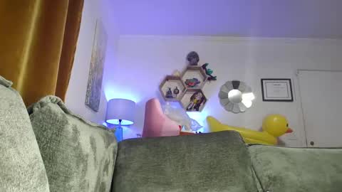 Kitty Kreams online show from 01-17-26, 05:01