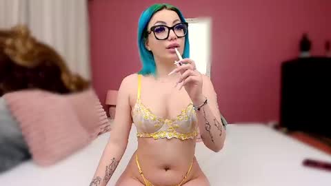 Snapshot of kittylissa chatting on 02-14-25, 06:29 Lisa online show from 02-14-25, 06:29