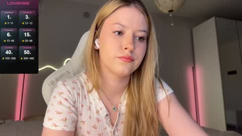 Snapshot of kittyloffe chatting on 03-22-26, 03:10 Monika online show from 03-22-26, 03:10