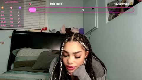 Snapshot of kittymarie28 chatting on 02-28-25, 12:10 kitty online show from 02-28-25, 12:10