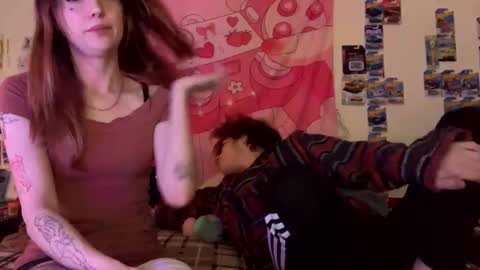 kitty online show from 12-15-25, 06:17