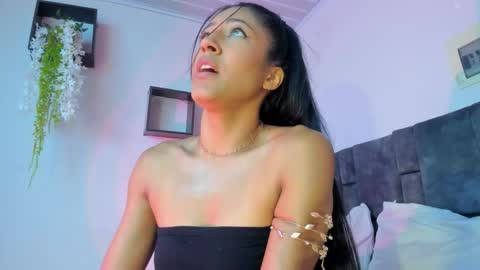 kitty  online show from 10-27-25, 03:27