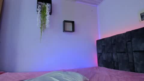 Snapshot of kittymyers chatting on 02-08-26, 03:04 kitty online show from 02-08-26, 03:04