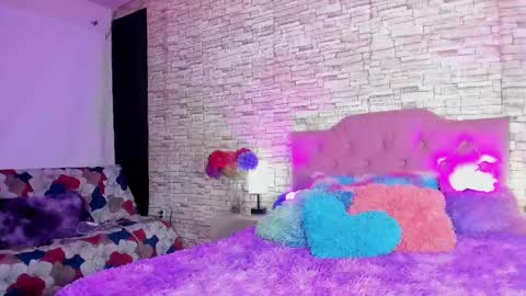 Tatiana Guerrero online show from 10-17-25, 01:31