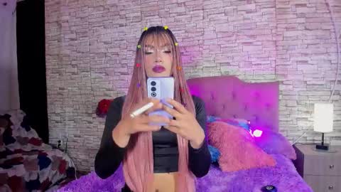 Tatiana Guerrero online show from 10-21-25, 05:19