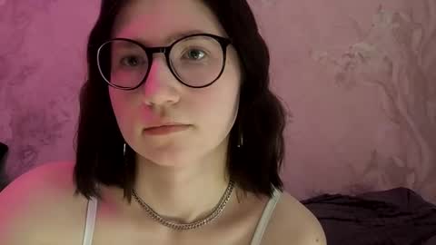 Snapshot of kittys0 chatting on 09-25-25, 04:00 kittys0 online show from 09-25-25, 04:00