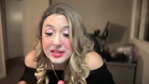 kittysocks88 online show from 10-27-25, 07:23