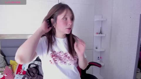  K I T T  Y  online show from 12-20-24, 06:56