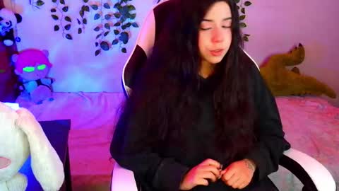 Kittyuwu  online show from 10-03-25, 06:16