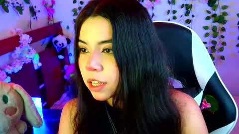 Kittyuwu  online show from 10-08-25, 06:16