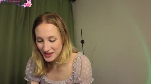 Kate online show from 09-18-25, 09:33