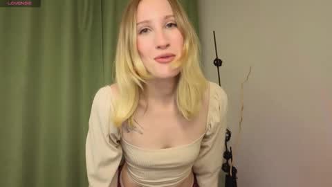 Kate online show from 09-19-25, 10:49