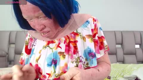 kittywhiteass online show from 10-12-25, 07:02