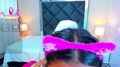 Snapshot of kittyy_babee chatting on 10-23-25, 11:42 kitty online show from 10-23-25, 11:42