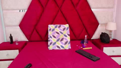 Luisa y Jairo online show from 10-02-25, 01:18