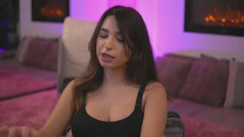 Snapshot of kity_sweet chatting on 01-07-25, 03:33 Erika online show from 01-07-25, 03:33